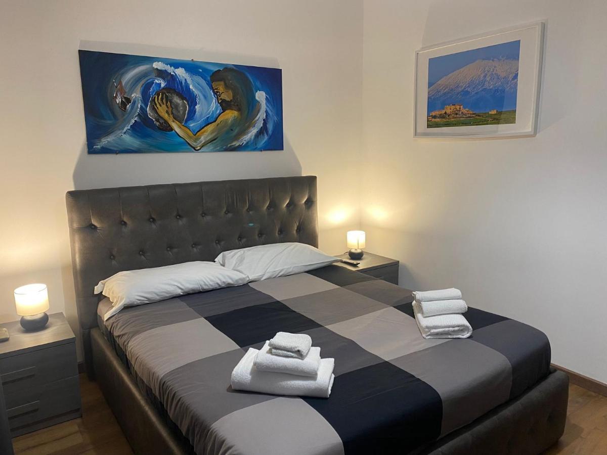 B&B I Miti Dell Etna Catania Centro Vicino Il Duomo Eksteriør billede