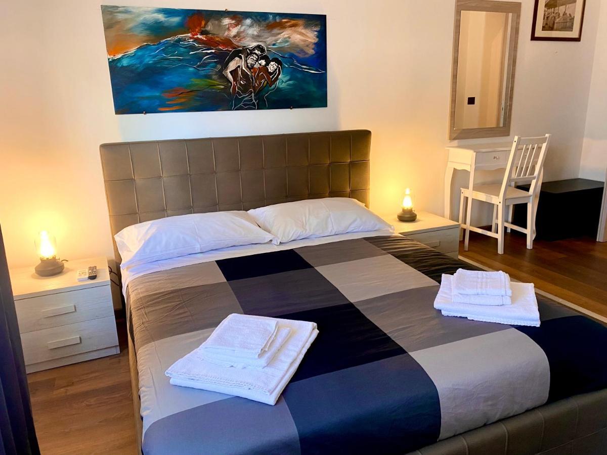 B&B I Miti Dell Etna Catania Centro Vicino Il Duomo Eksteriør billede